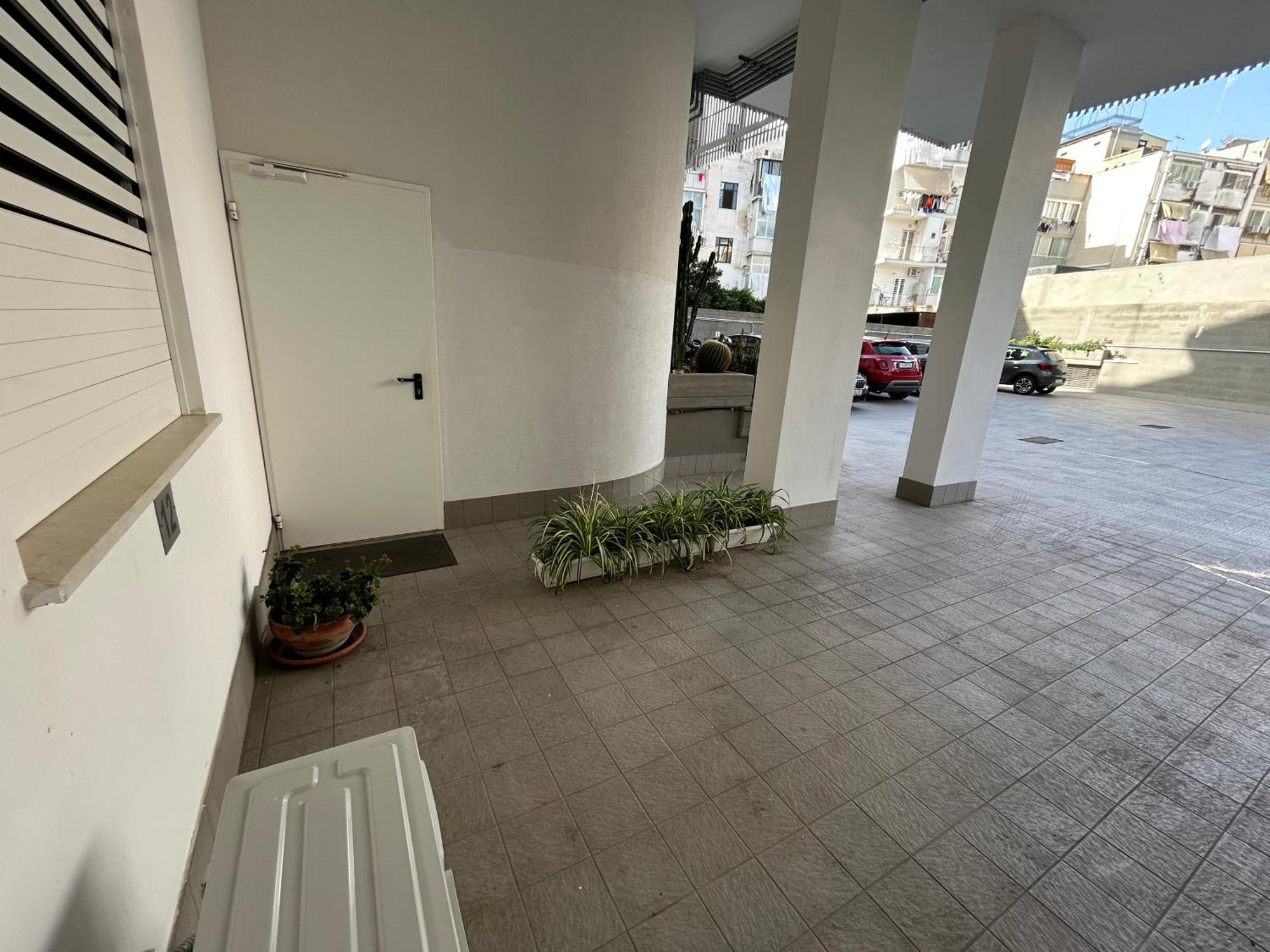 Apartament Central Modern Studio Bari Zewnętrze zdjęcie